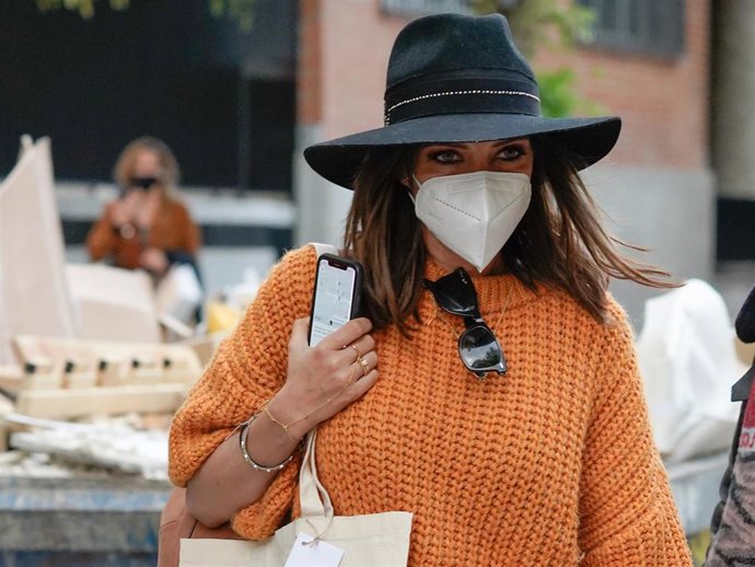 Sara Carbonero presumió de estilo y belleza por el centro de la capital