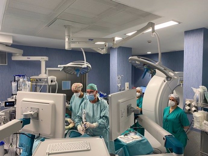 Neurocirujanos realizan cirugías intracraneales de gran complejidad en el nuevo quirófano del Hospital Regional
