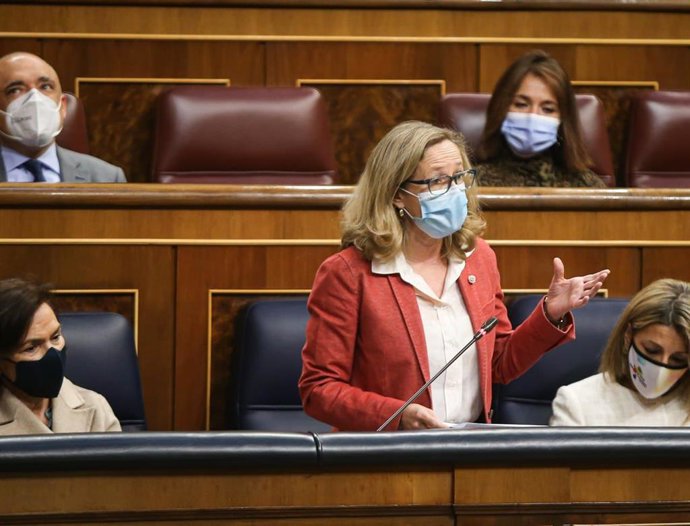 Arxiu - La vicepresidenta segona del Govern espanyol, Nadia calviño.