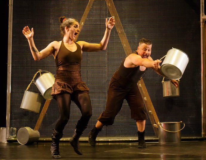 El Institut Valenci de Cultura ofrece el teatro de La Zaranda y el circo de Maintomano el fin de semana en el Teatre Arniches