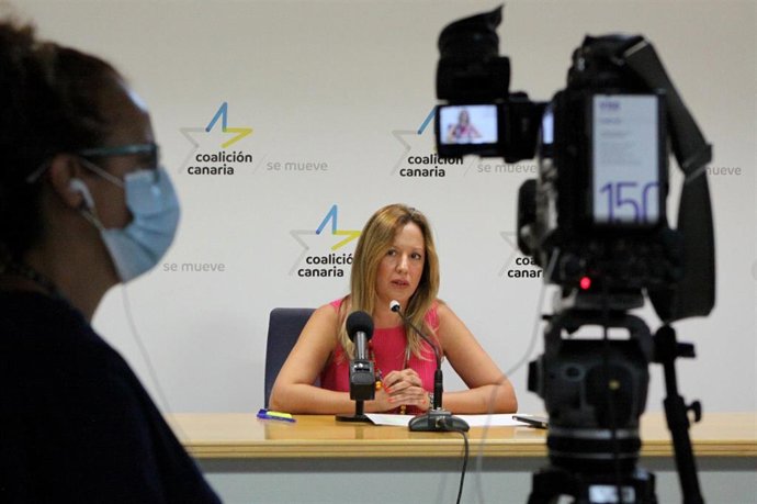 Archivo - La diputada de CC-PNC en el Parlamento de Canarias Rosa Dávila