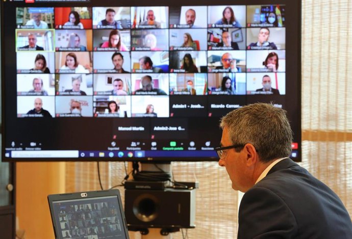 El presidente de la Diputacion, Francisco Salado, en el pleno ordinario online del mes de abril de 2021