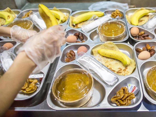 Ideas sencillas para alimentarse bien durante la jornada laboral