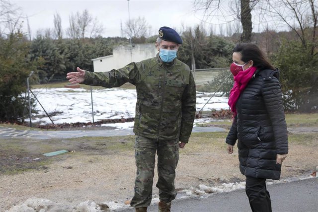 Archivo - Visita de la ministra de Defensa, Margarita Robles, a la Brigada de Sanidad