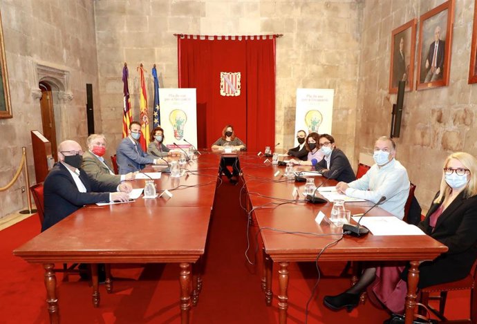 Archivo - Celebración de la Mesa de Diálogo Social.