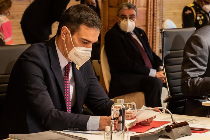 El presidente del Gobierno, Pedro Sánchez durante la reunión plenaria de la XXVII Cumbre Iberoamericana de Jefes de Estado y de Gobierno en el Hotel Sport Village a 21 de abril de 2021, en Andorra la Vella (Andorra)