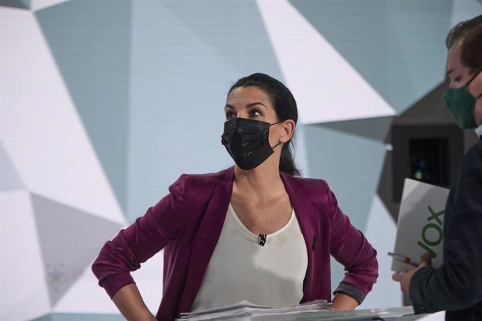 La candidata de Vox a la Presidencia de la Comunidad de Madrid, Rocío Monasterio, minutos antes del primer debate electoral previo a los comicios a la Asamblea de Madrid.