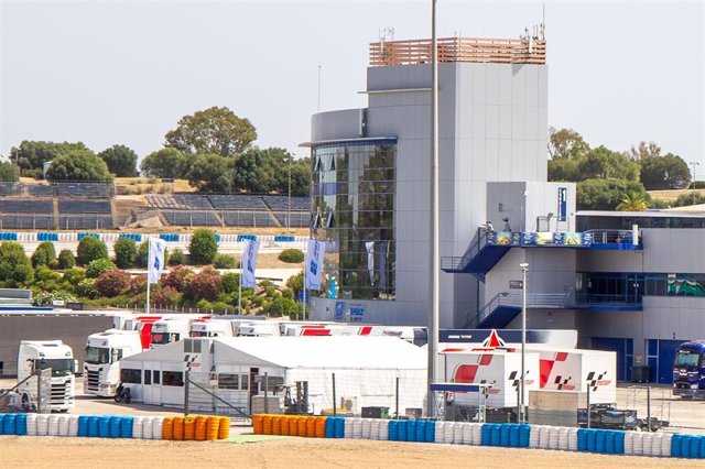 Archivo - Preparativos en el Circuito de Jerez para acoger los dos grandes premios del año 2020