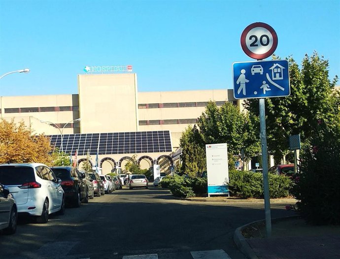 Archivo - Entrada al Hospital de Getafe.