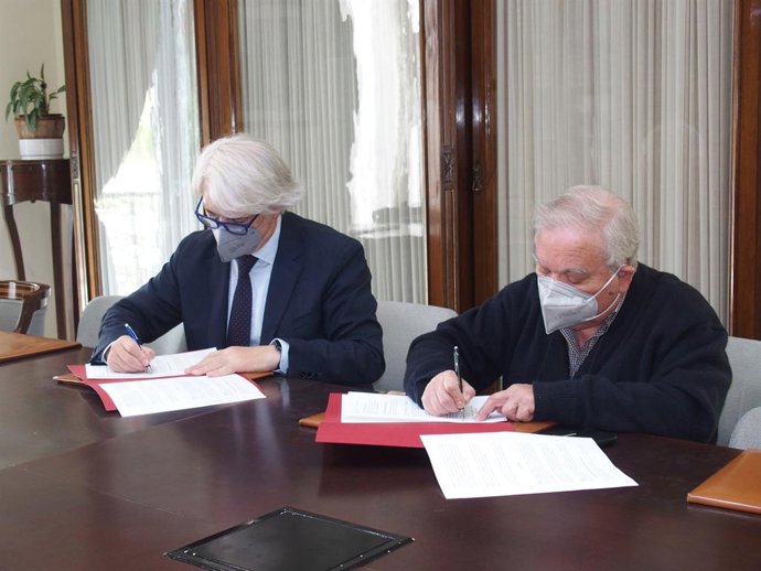 Salvador González, presidente del Colegio de Abogados (izquierda) y su homólogo de Amfremar, Fernando Gutiérrez.