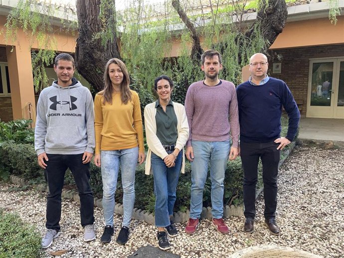 Equipo de investigación que ha trabajado en el uso de mascarillas en pacientes con glaucoma