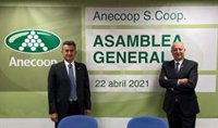 Mir (Anecoop) pide que se defienda el sector agroalimentario como el fútbol frente a la "ocurrencia de la Superliga"