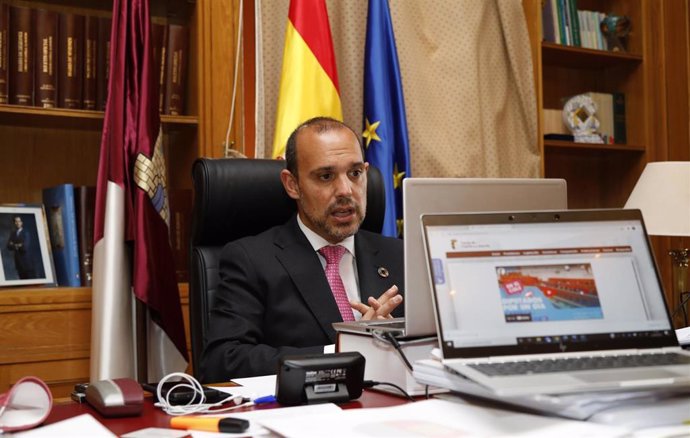 El presidente de las Cortes de C-LM, Pablo Bellido, en el acto de Aldeas Infantiles.