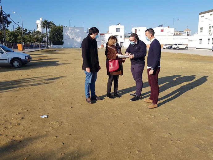 Visita a los solares recuperados de Los Palacios