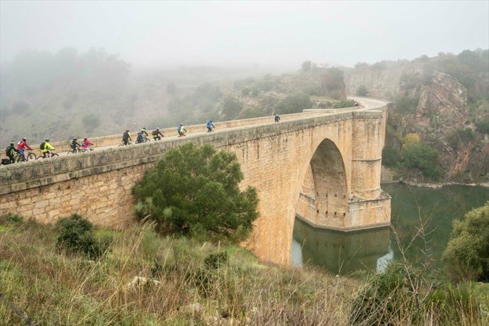 La Diputación de Cáceres acondicionará el sendero 'Camino natural del Tajo' para cicloturismo