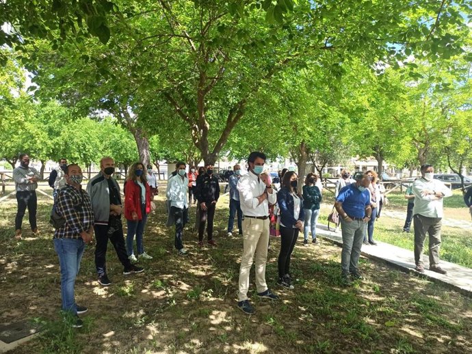 Concentración en El Rocío de autónomos de las pymes.