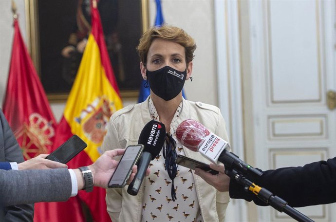 La presidenta del Gobierno de Navarra, María Chivite ofrece declaraciones a los medios después de su reunión con el ministro de Política Territorial y Función Pública, en el Ministerio de Política Territorial y Función Pública, a 20 de abril de 2021, en