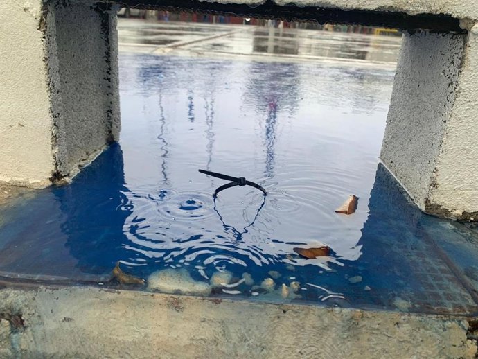 Vertido de productos químicos en el club náutico de Sant Antoni