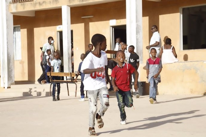 Fundació Fluidra lidera la construcción de una "piscina social" en Senegal