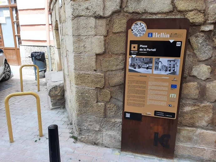 Nueva señalización turística de Hellín.