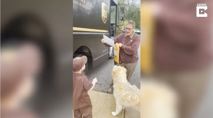 Este niño se disfraza de trabajador de UPS para darle una sorpresa a su repartidora favorita