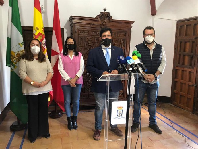 El alcalde presenta la remodelación en el equipo de gobierno