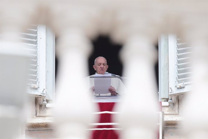 18 April 2021, Vatican, Vatican City: Pope Francis delivers the weekly Angelus prayer from the window of the apostolic palace overlooking St. Peter's Square at the Vatican. Photo: Evandro Inetti/ZUMA Wire/dpa