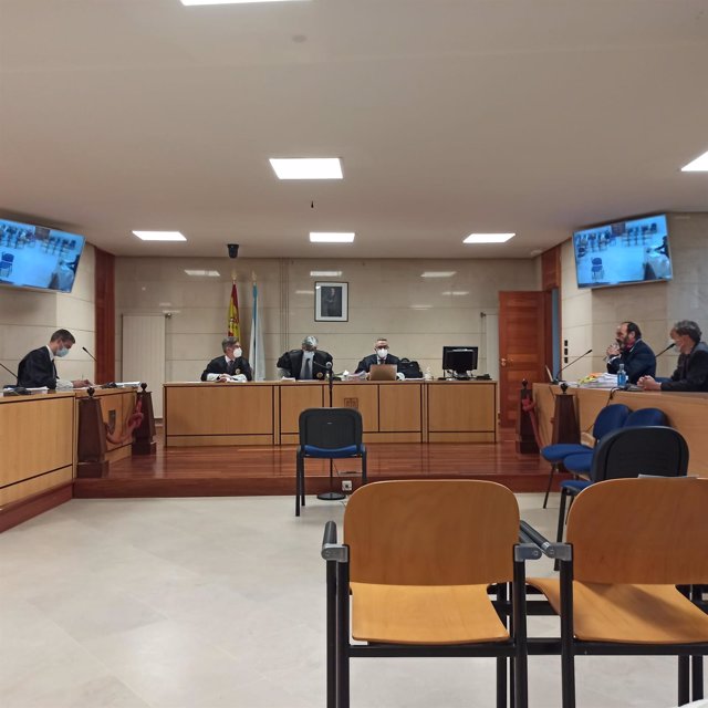 La Sección Sexta de la Audiencia Provincial de A Coruña acoge un juicio contra un notario acusado de falsedad en documento público