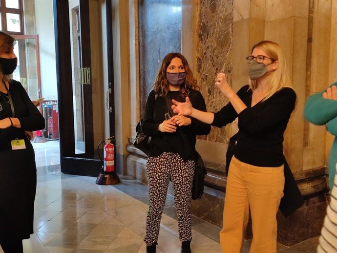 La diputada d'ERC en el Parlament Laura Vilagr i la vicepresidenta de Junts, Elsa Artadi.