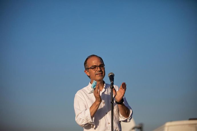 Archivo - El exconseller Jordi Turull comparece con los otros presos del 1-O antes de su nuevo ingreso en prisión en Sant Joan de Vilatorrada, localidad próxima a la prisión de Llenoders, Barcelona, Catalunya (España), a 28 de julio de 2020.