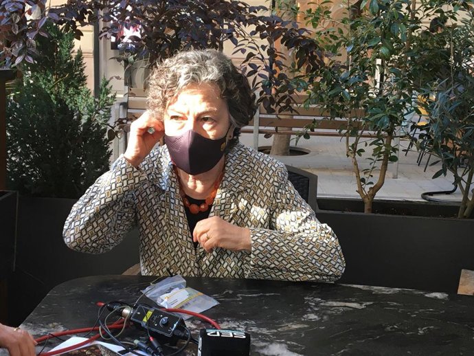 La escritora Maria Barbal en la Diada de Sant Jordi