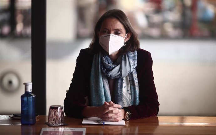 Reyes Maroto se reúne con la Asociación de Empresas para gays y lesbianas de Madrid