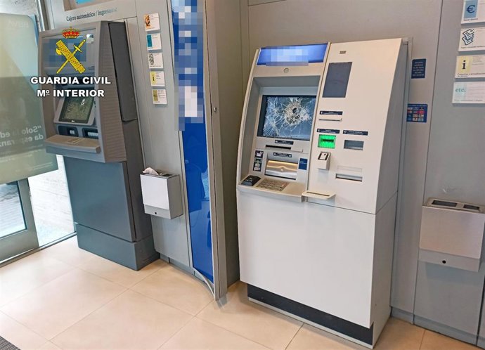 Imagen de uno de los cajeros dañados