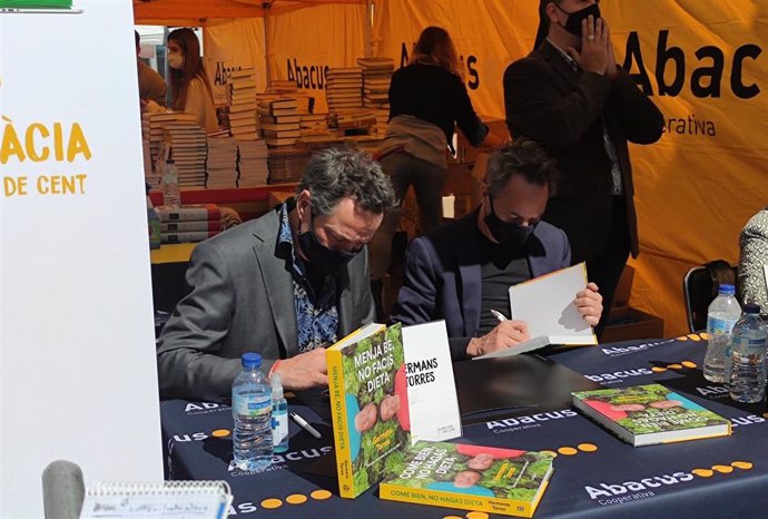 Los hermanos Torres firman libro en esta edición de Sant Jordi