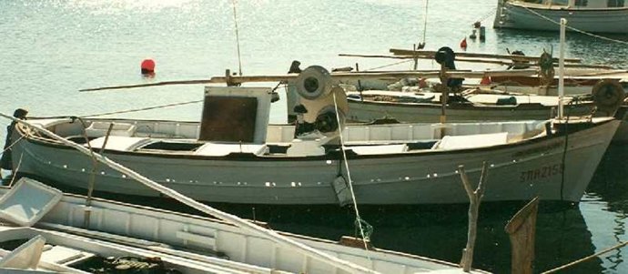 Pesquero 'Dorita' remolcado por Salvamento Marítimo hasta Ciutadella.