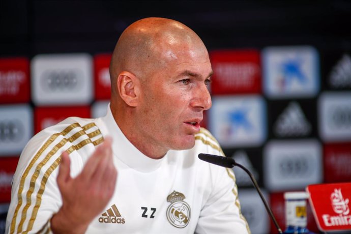 Archivo - Zinedine Zidane, head coach of Real Madrid, attends to the Media during the press conference of Real Madrid at Ciudad Deportiva Real Madrid before the classic football match of spanish league, La Liga, on February 29, 2020 in Madrid, Spain.