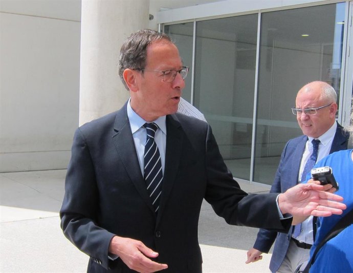 Archivo - Miguel Ángel Cámara y José María Caballero