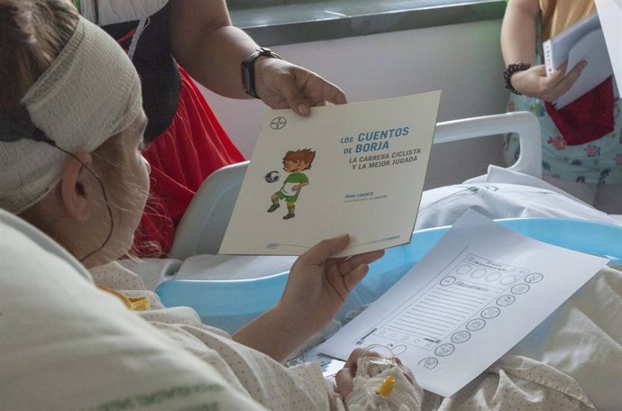 Hospitales de Granada conmemoran con actividades el Día del Libro