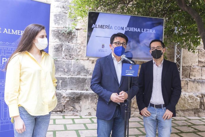 Presentación de 'Almería con buena letra'