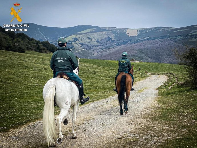 Escuadra de caballería de la Guardia Civil