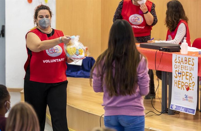 Entrega de juguetes.