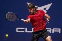 Tsitsipas doblega a Sinner y acude imparable a la final del Godó