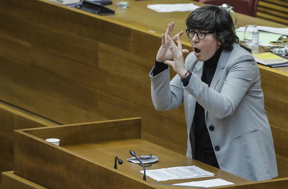 Archivo - La portavoz de Unidas Podemos, Pilar Lima durante una Sesión de Control al Gobierno valenciano, en las Corts valencianes, en Valencia, (España), a 25 de febrero de 2021. 
