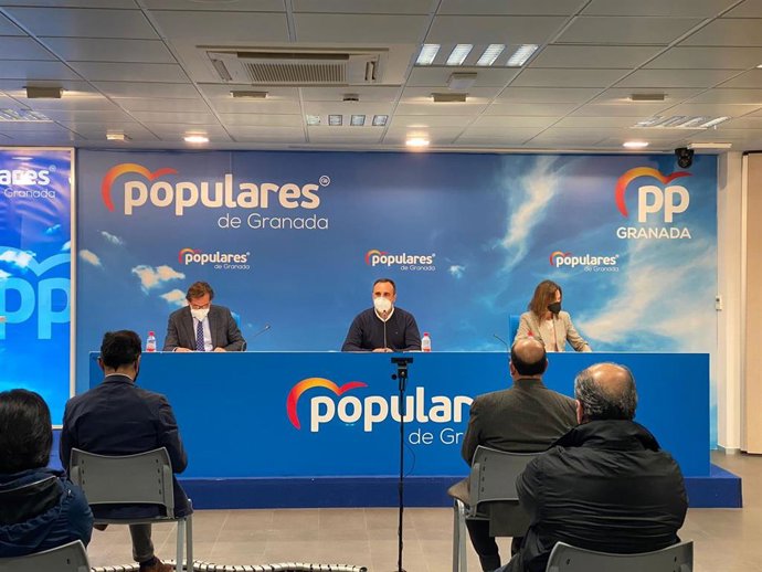 Reunión del PP con hermandades y cofradías