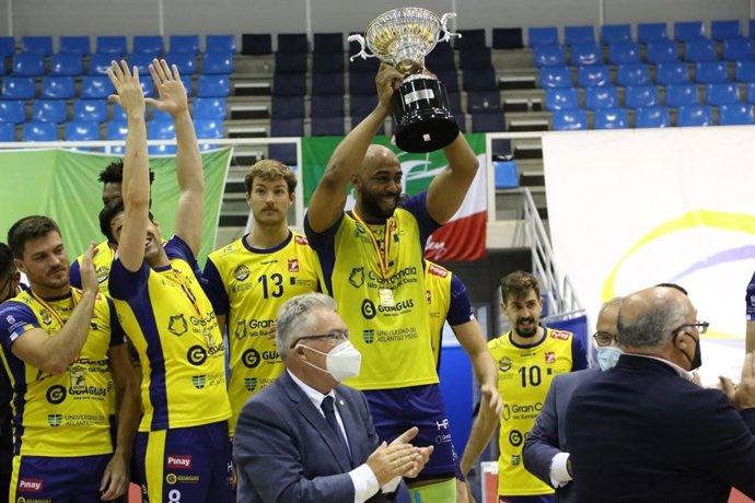 El CV Guaguas, campeón de la Superliga de voleibol