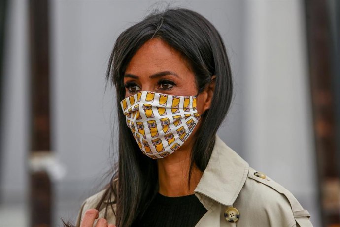 La vicealcaldesa de Madrid, Begoña Villacís durante su intervención después de visitar el Instituto de Investigación Sanitaria del Hospital Universitario La Paz (IdiPAZ), a 20 de abril de 2021, en Madrid (España). 