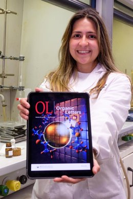 Organic Letters selecciona para la portada de su último número un artículo de Paula Oroz Mateo sobre el diseño de aminoácidos con propiedades biológicas e interés en el diseño de fármacos