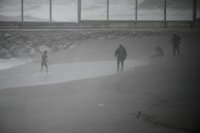 Un total de 120 inmigrantes acceden a Ceuta a nado en 24 horas bordeando el espigón fronterizo del Tarajal