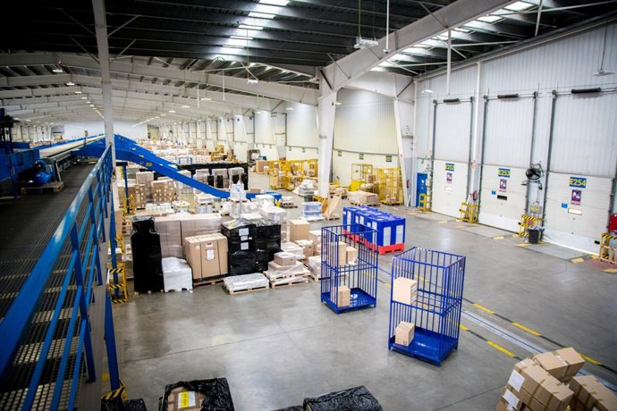 Archivo - Centro logístico de Dachser.