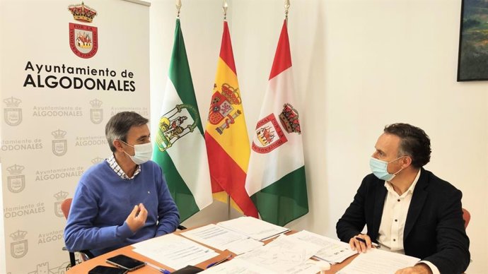 David de la Encina reunido con el alalca de Algodonales